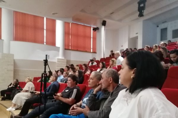 Conferința „Sănătate pentru comunitate” – semnal comun al medicilor din diverse specializări medicale – Fumatul ucide!